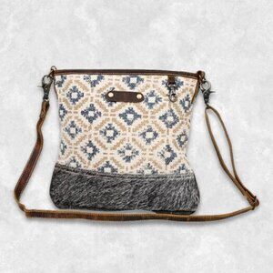 Myra Bag Everlasting Shoulder Bag Leather Boho Chic Cotton Rug Beige/Cream W OS